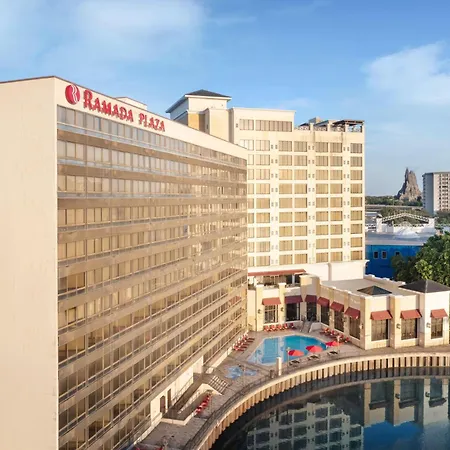 Ramada Plaza By Wyndham Orlando Resort & Suites Intl Drive - Newly Renovated!-3